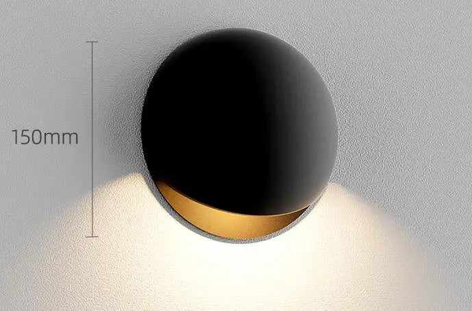 Aluminium outdoor wall light shown from the side