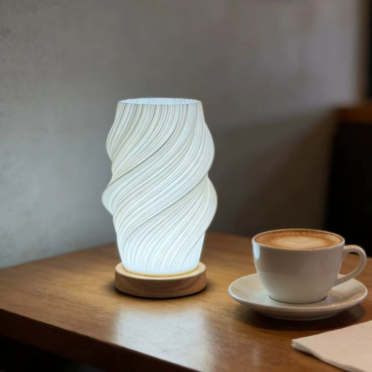 Tri-colour reading light for living room desk