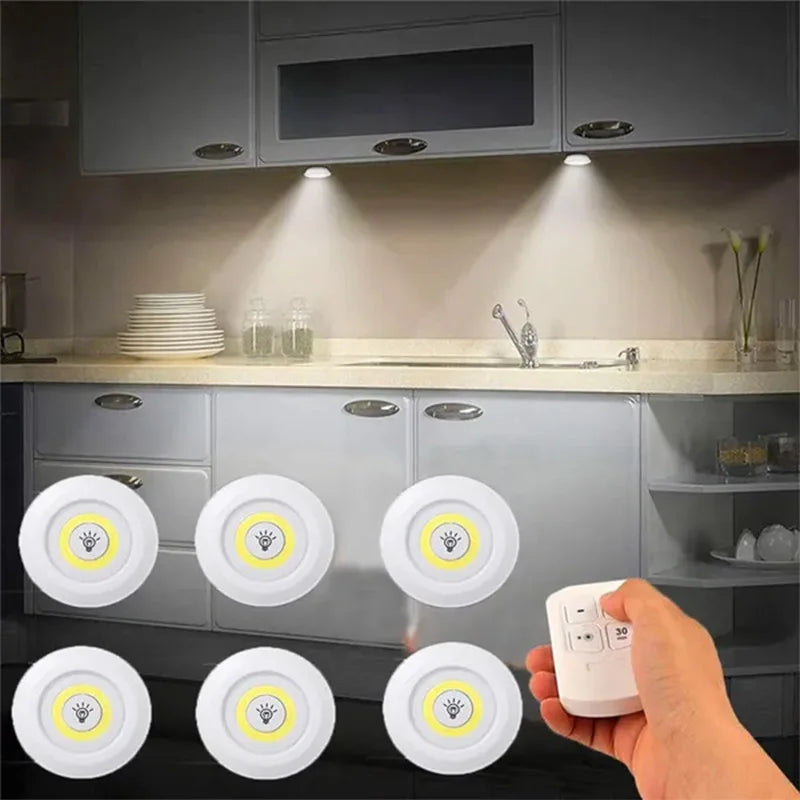 Dimmable LED under cabinet light with remote control